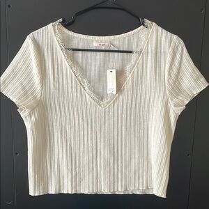 Mi Ami Ribbed V-neck Top